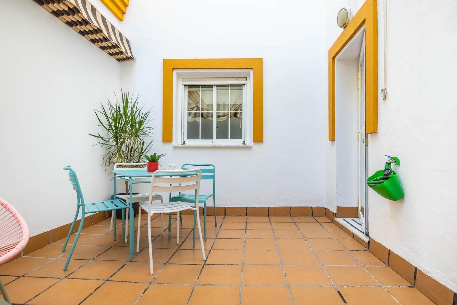 Piso Con Patio Privado Y Parking Nervion Sevilla Exteriör bild