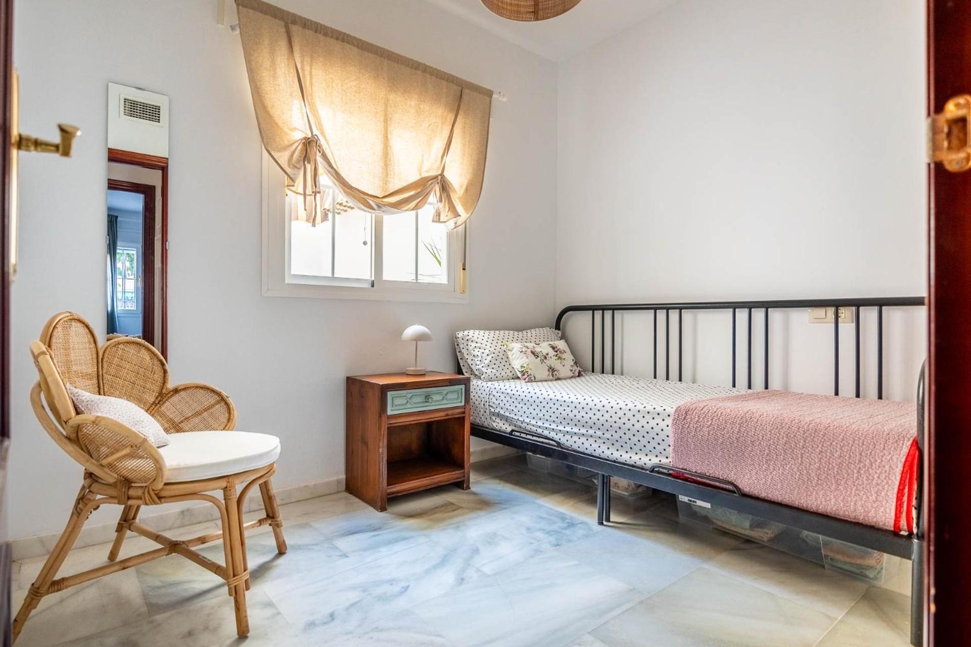 Piso Con Patio Privado Y Parking Nervion Sevilla Exteriör bild