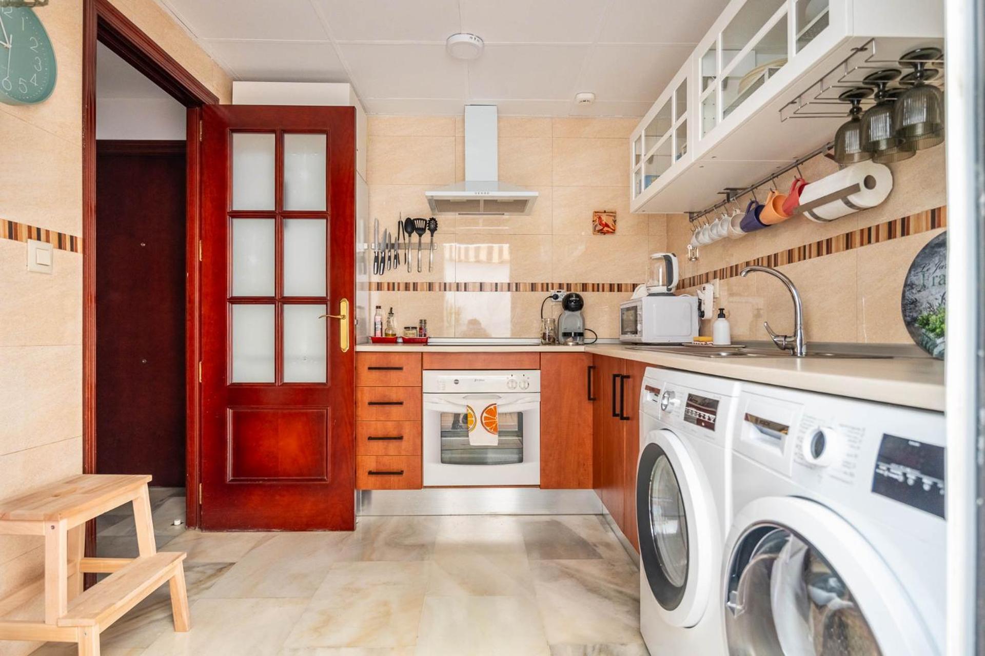 Piso Con Patio Privado Y Parking Nervion Sevilla Exteriör bild